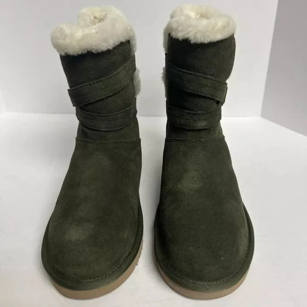 Koolaburra Womens Delene Short Boot Olive 6 M